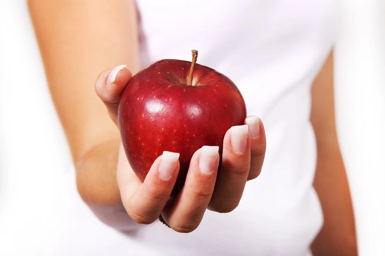 ¿Las manzanas tienen azúcar?: Recomendaciones para personas con diabetes